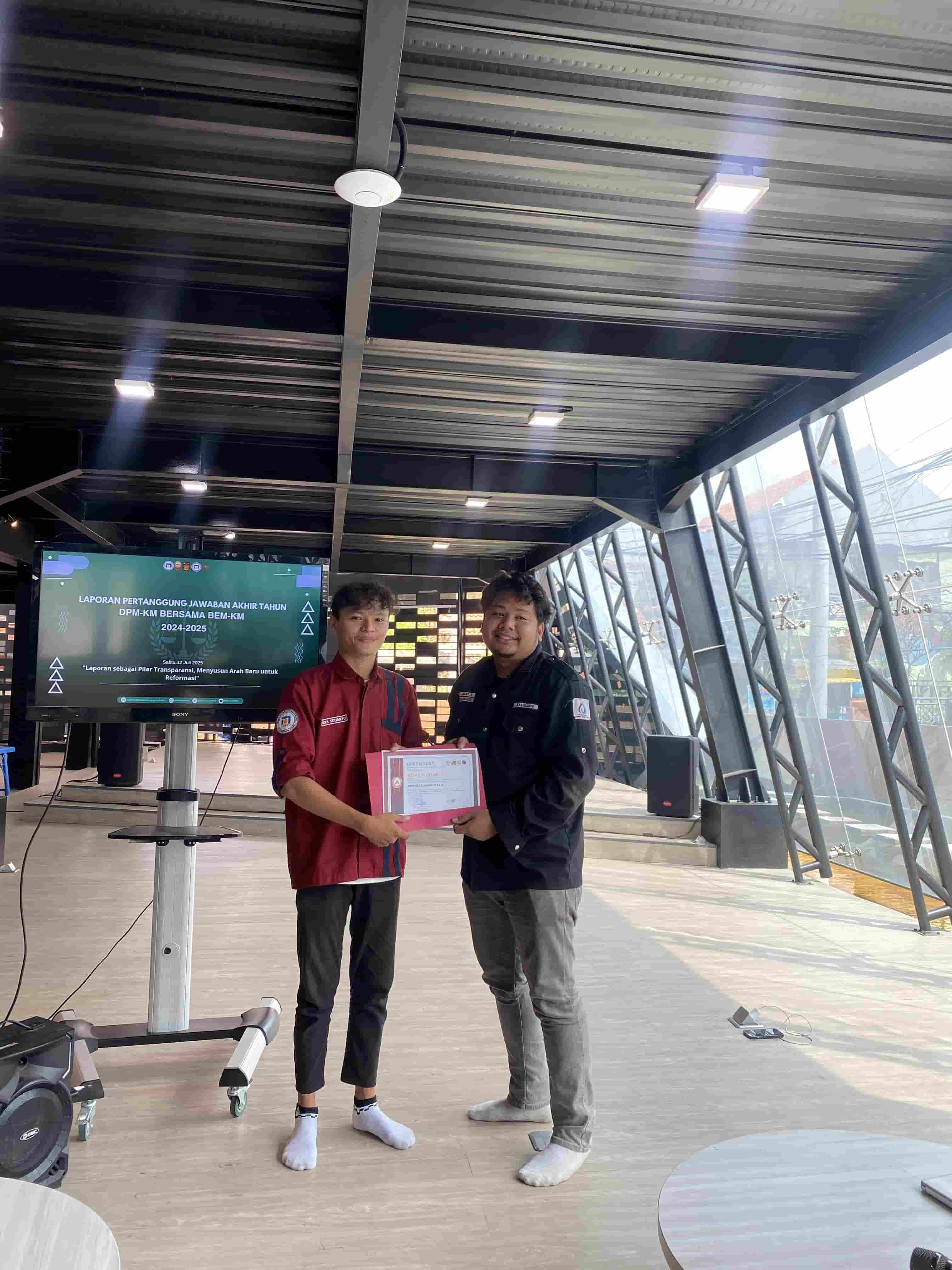 Penyerahan Sertifikat